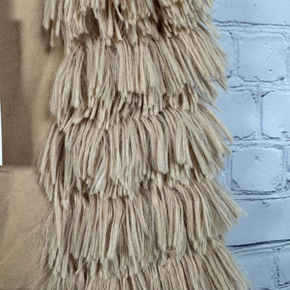 WAYF Blush Pink Fringe Faux Fur Vest NWT Size XS - Picture 3 of 7